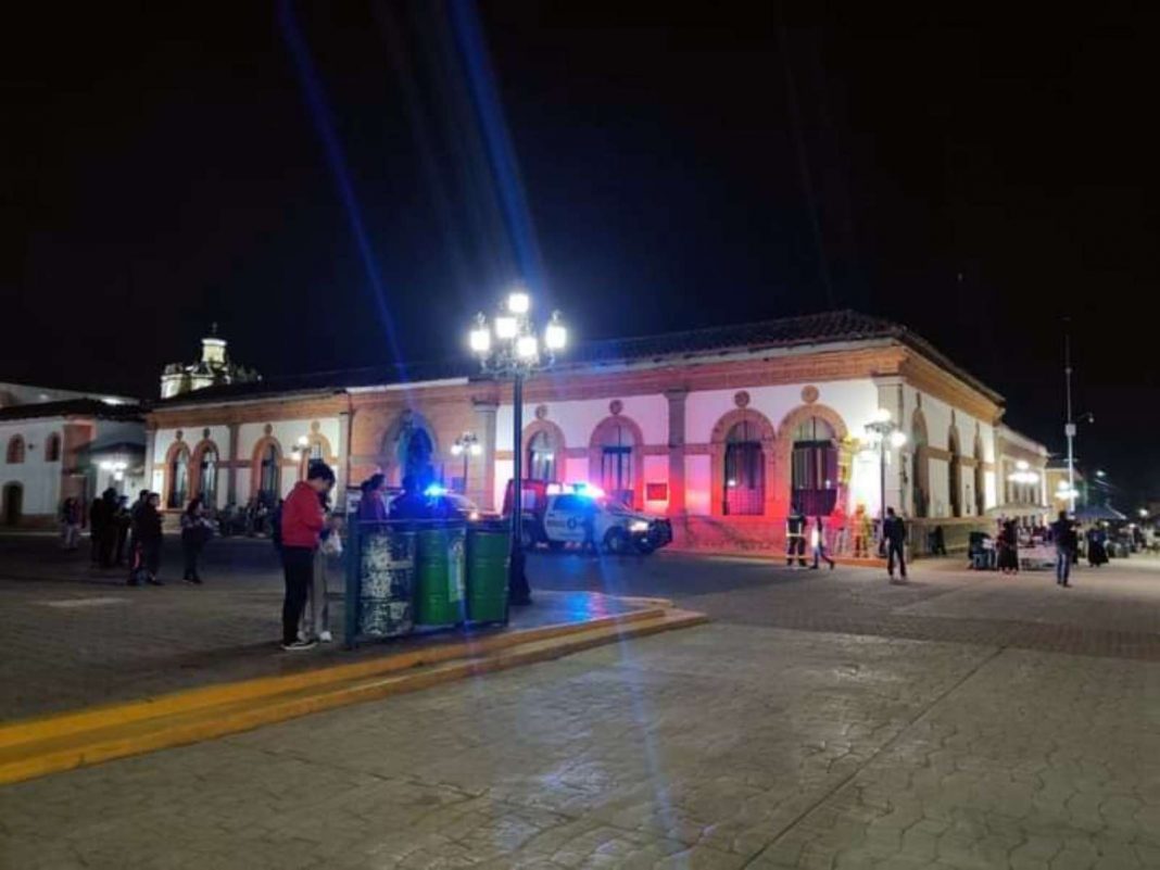 Ejecutan a masculino en interior de bar en Chignahuapan